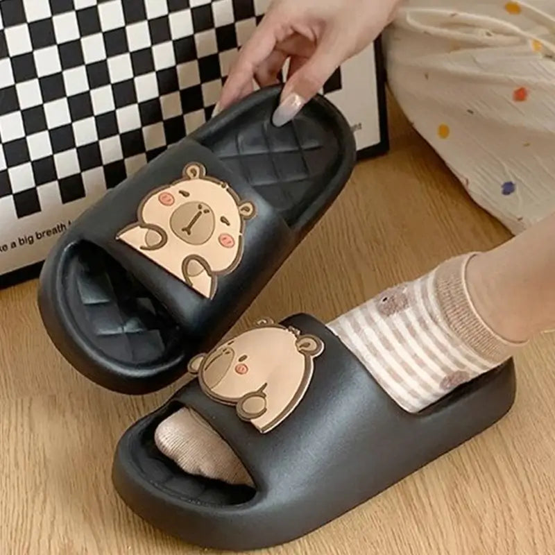 Chinelo Capivara tO COM SONO PIJAMAS