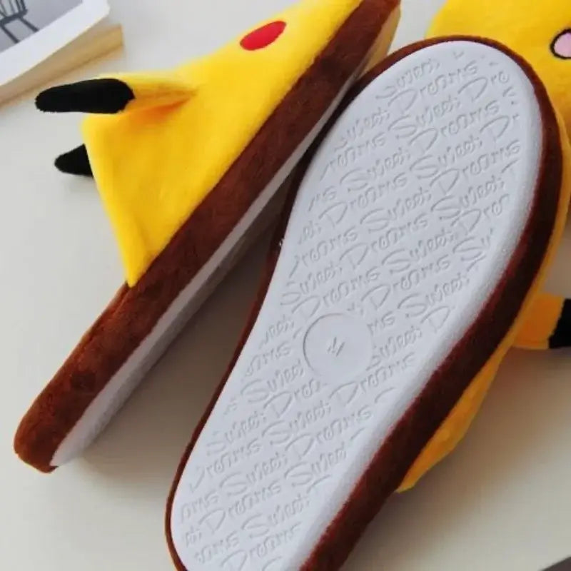 Pantufa Pikachu To COm Sono Pijamas